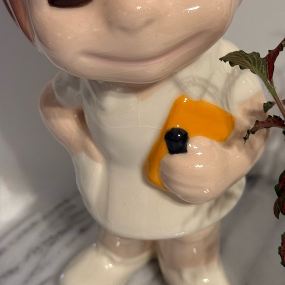 Vintage Ceramic Nurse Sculpture 11” Dark Brown Eyes Smiley Face Collectable - Picture 6 of 10